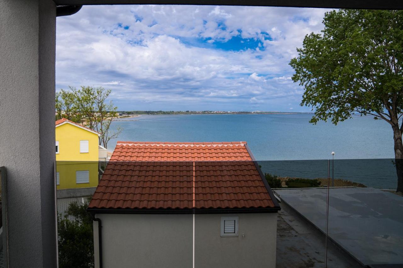 Sunshine Bay Apartment Nin Exterior photo